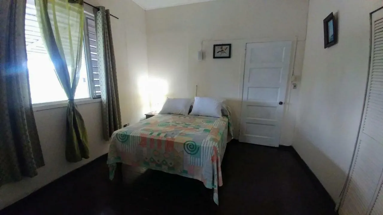 게스트하우스 Cartref Creative Cribs 호텔 Port Maria
